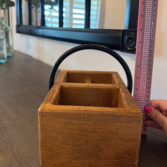 Rustic Wood Caddy with Wrought Iron Handle - Vintage! - Picture 5 of 5